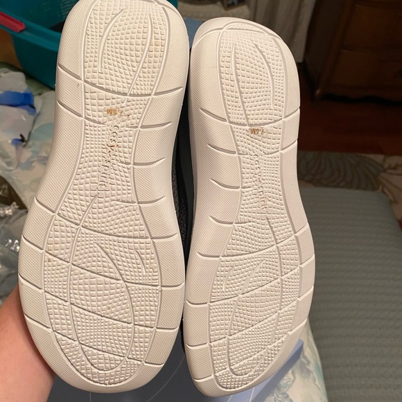 Easy Spirit - Picture 3 of 4